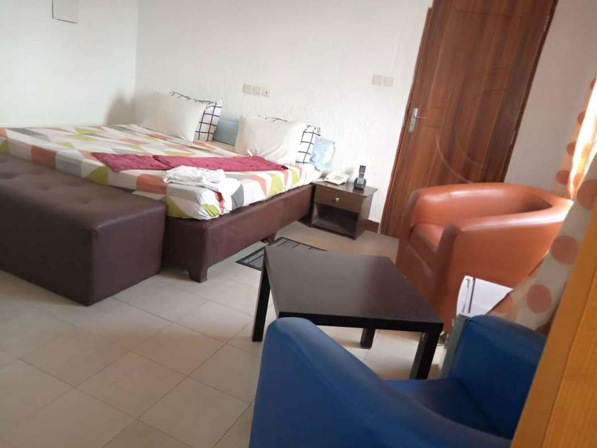 Senateur Hotel Agontinkon โกโตนู ภายนอก รูปภาพ
