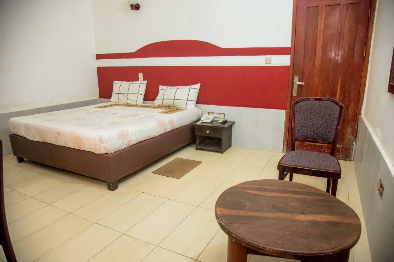 Senateur Hotel Agontinkon โกโตนู ภายนอก รูปภาพ