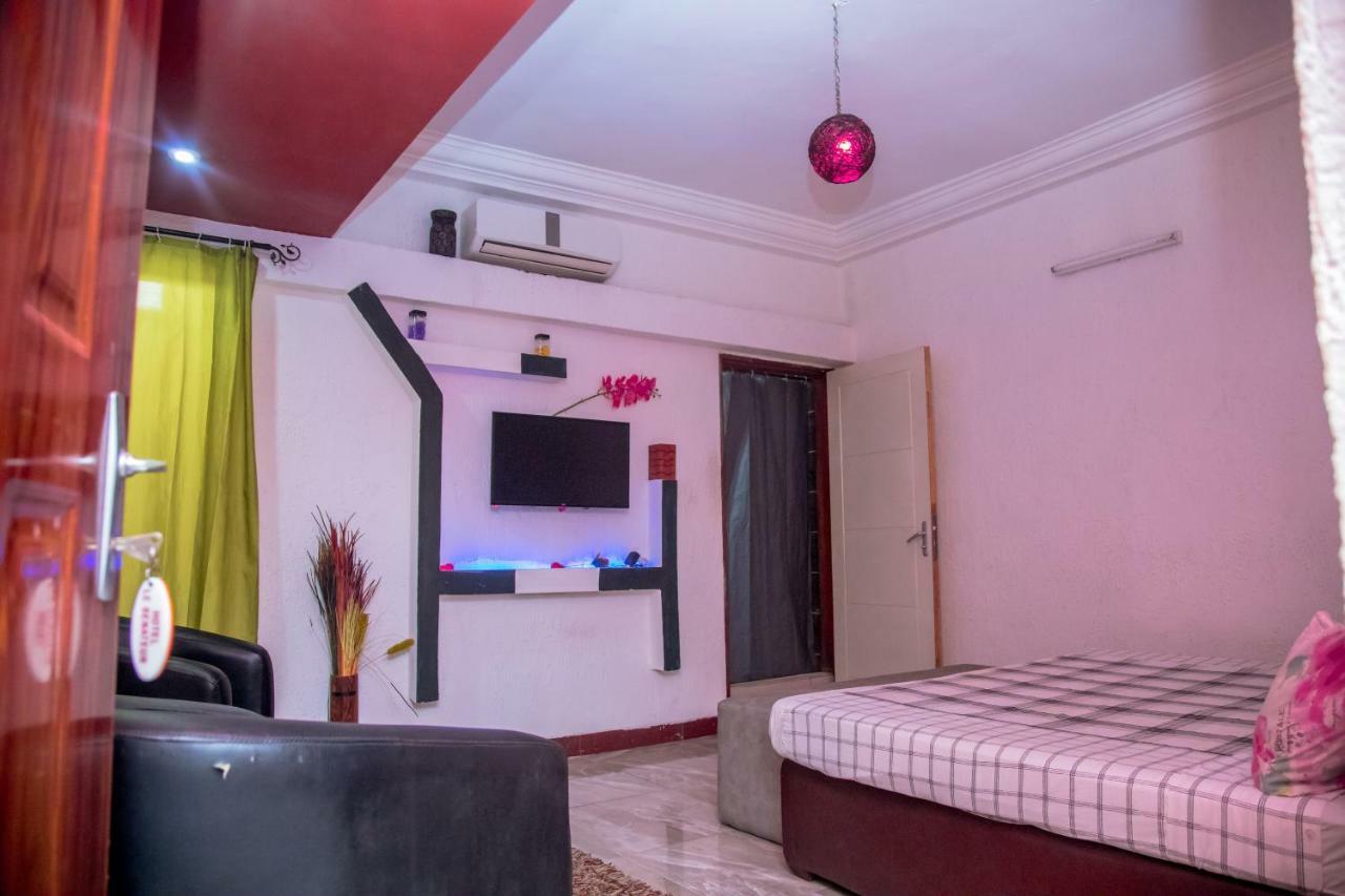 Senateur Hotel Agontinkon โกโตนู ภายนอก รูปภาพ