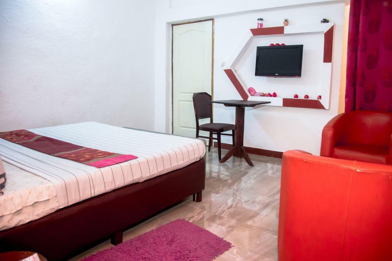 Senateur Hotel Agontinkon โกโตนู ภายนอก รูปภาพ